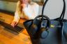 هدفون بی‌سیم سونی مدل WH-1000XM5 با نویز کنسلینگ فعال (ANC)، درگاه شارژ USB Type-C، دارای 4 میکروفون با فناوری Beamforming، پشتیبانی از دستیار صوتی، قابلیت اتصال همزمان به دو دستگاه - بندانگشتی 8